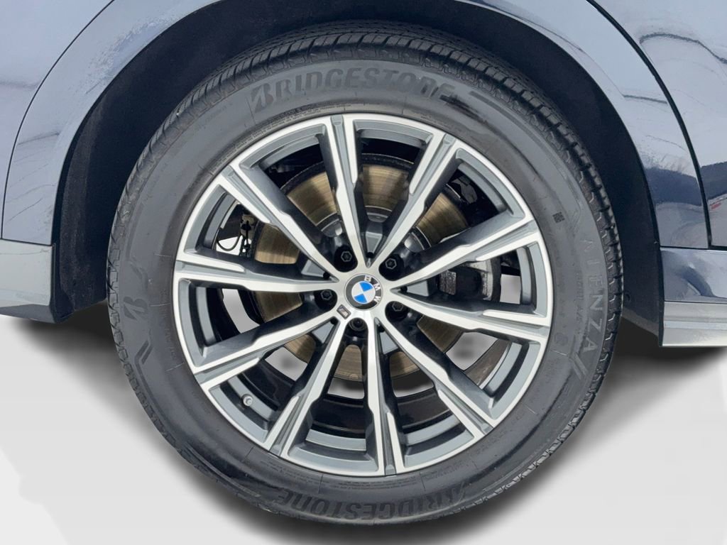 Used 2022 BMW X6 xDrive40i w/ M Sport Package image 52