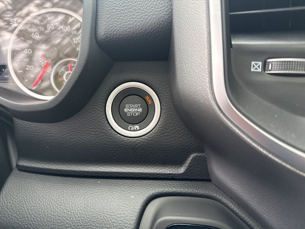 New 2026 RAM 1500 Big Horn AWD/4WD image 16