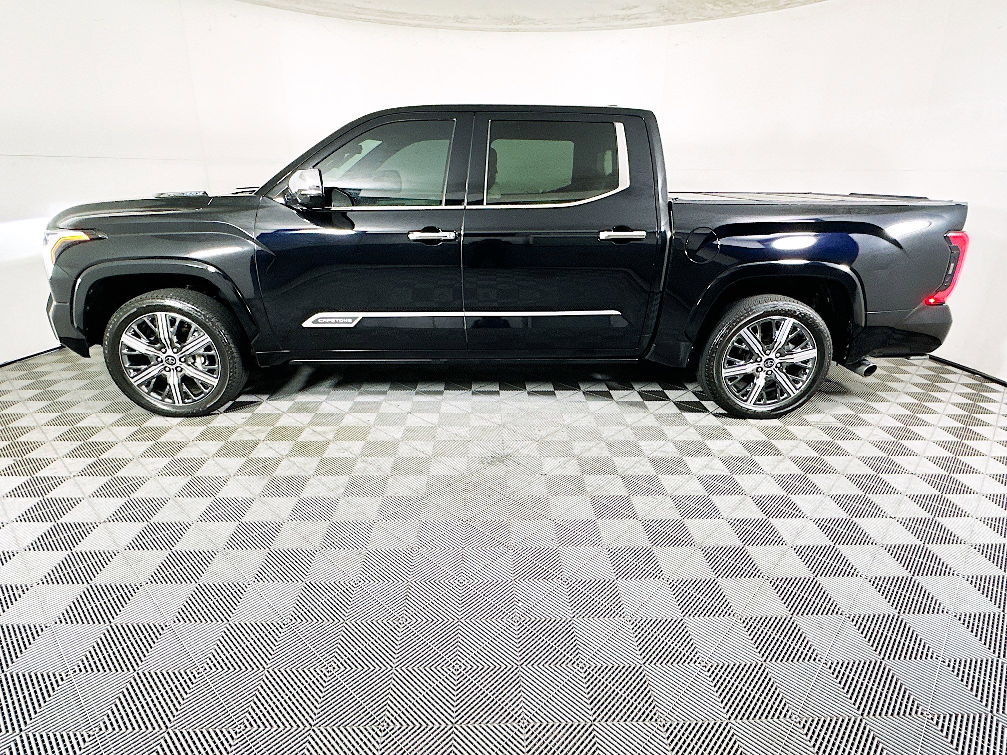 Used 2022 Toyota Tundra Capstone image 6