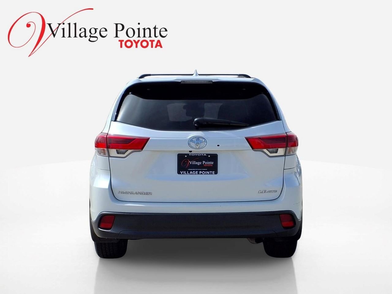 Used 2019 Toyota Highlander Plus AWD/4WD image 5