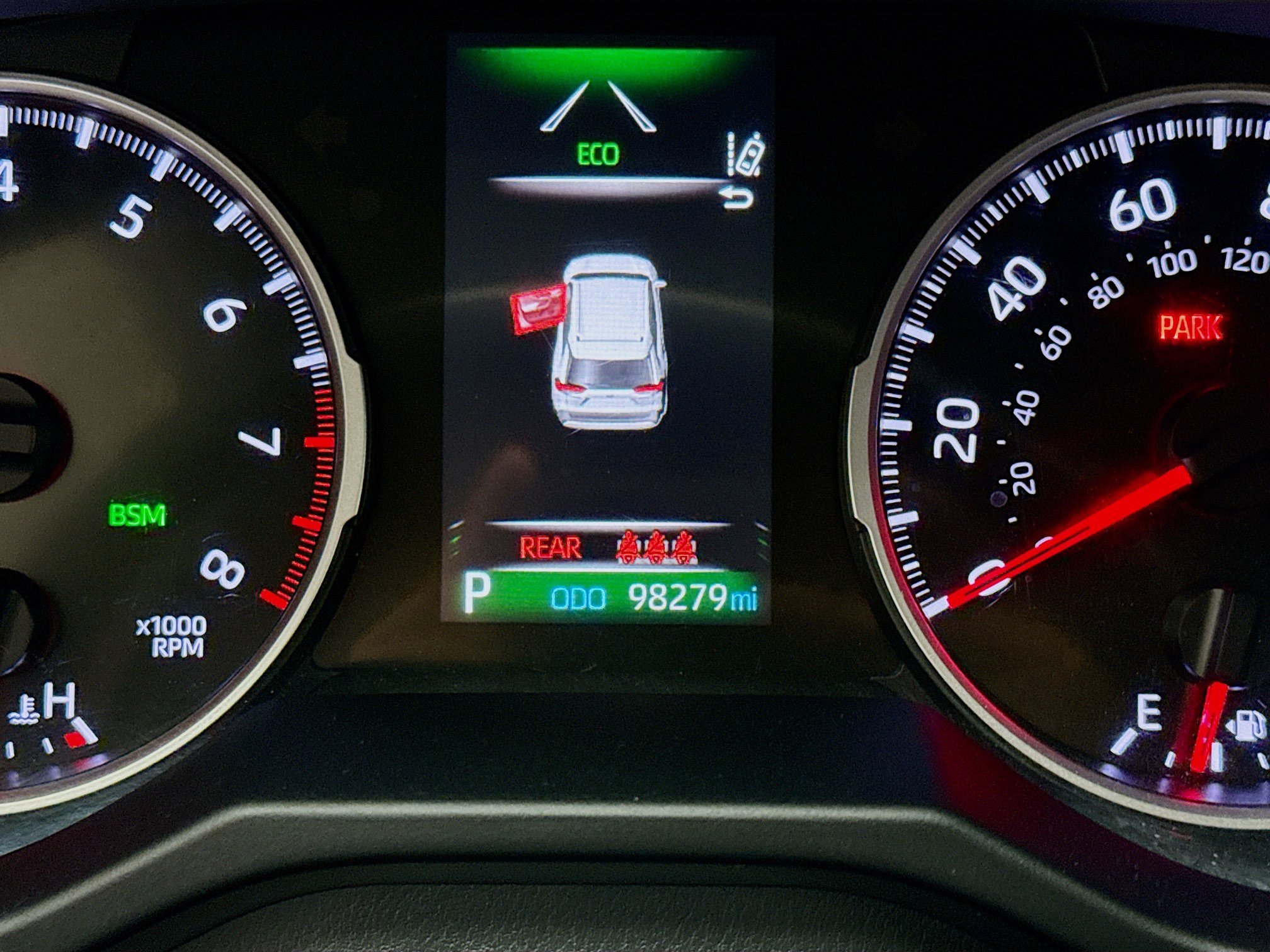 Used 2021 Toyota RAV4 XLE FWD image 19