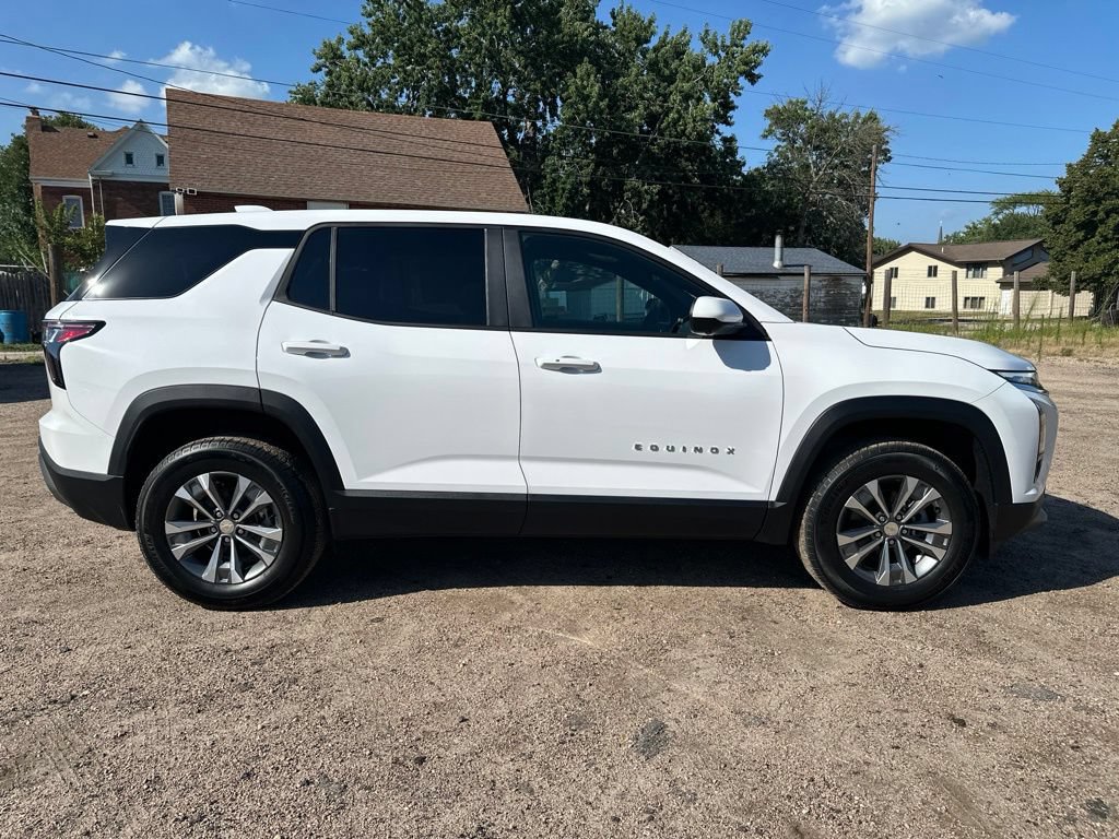 New 2027 Chevrolet Equinox LT w/ Convenience Package II AWD/4WD image 7