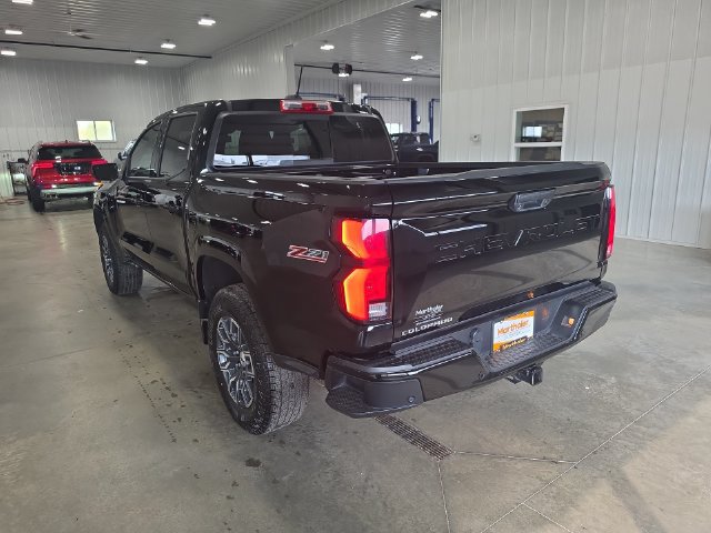 Used 2024 Chevrolet Colorado Z71 w/ Z71 Convenience Package 2 AWD/4WD image 6