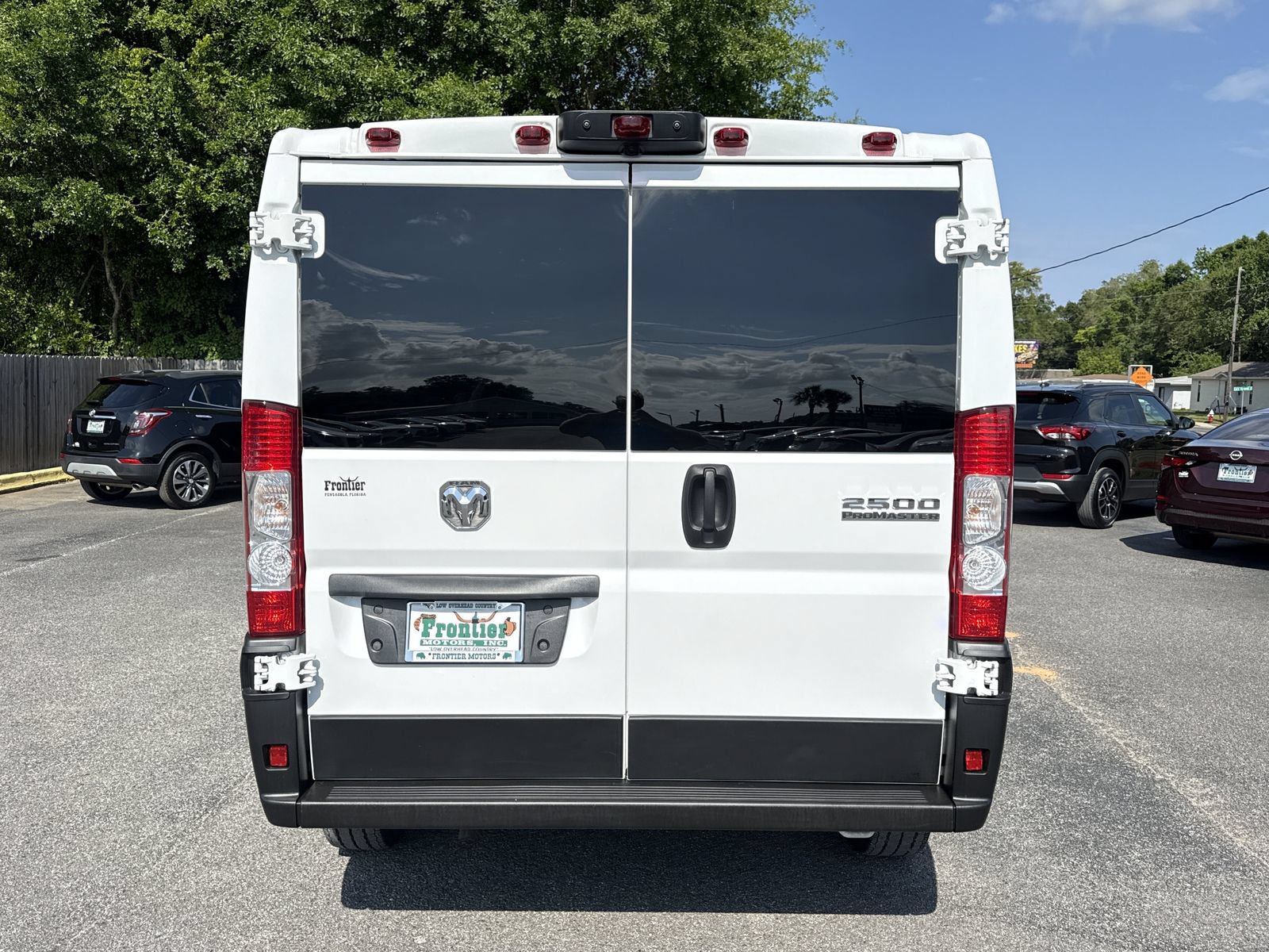 Used 2025 RAM ProMaster 2500 w/ U-Haul Equipment Group FWD image 4
