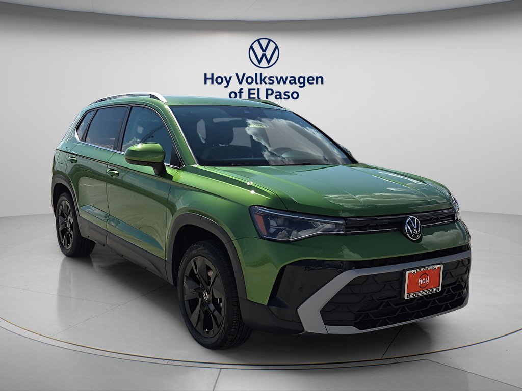 New 2026 Volkswagen Taos SE FWD image 1