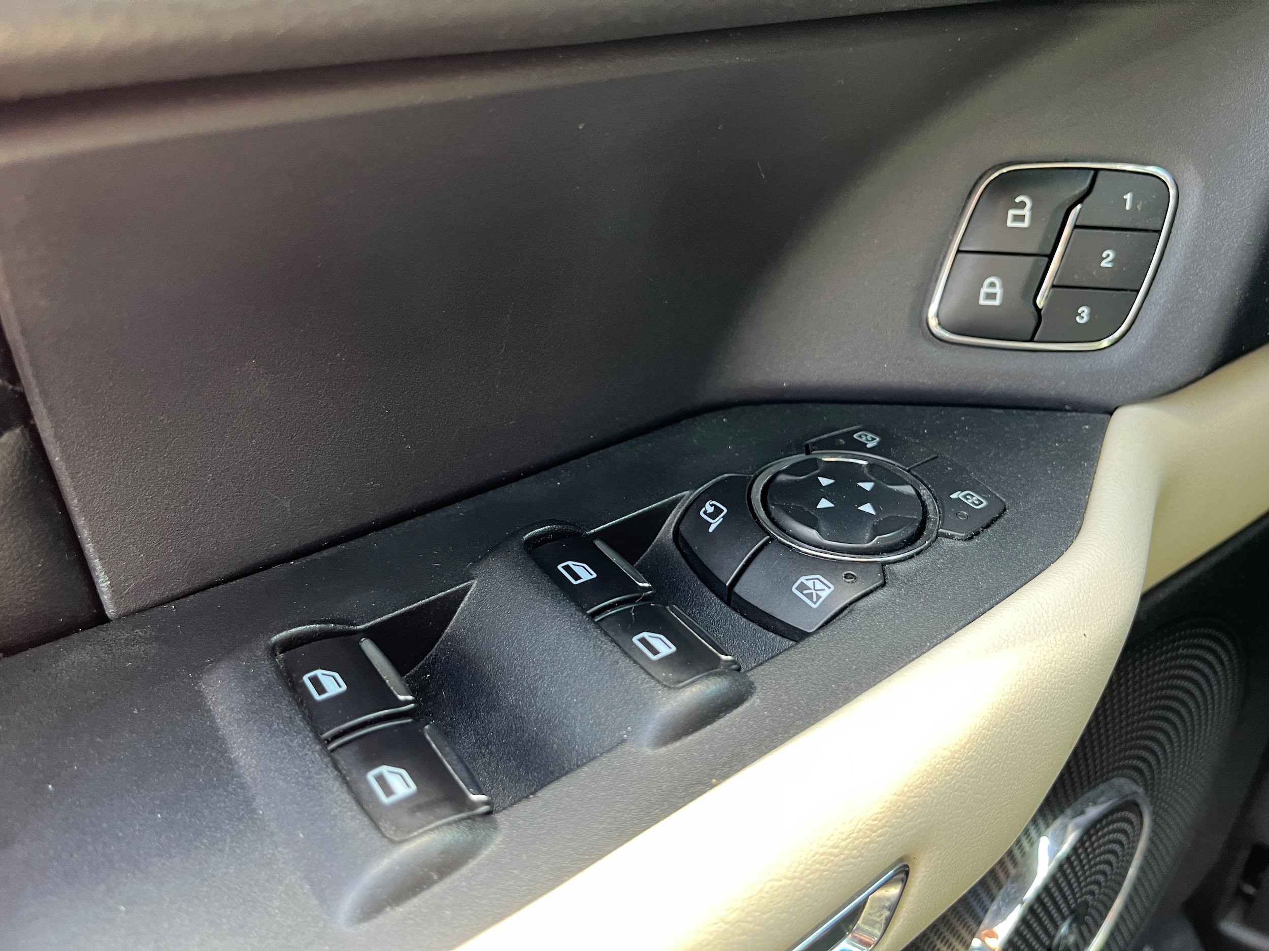 Used 2019 Ford Expedition Platinum AWD/4WD image 27