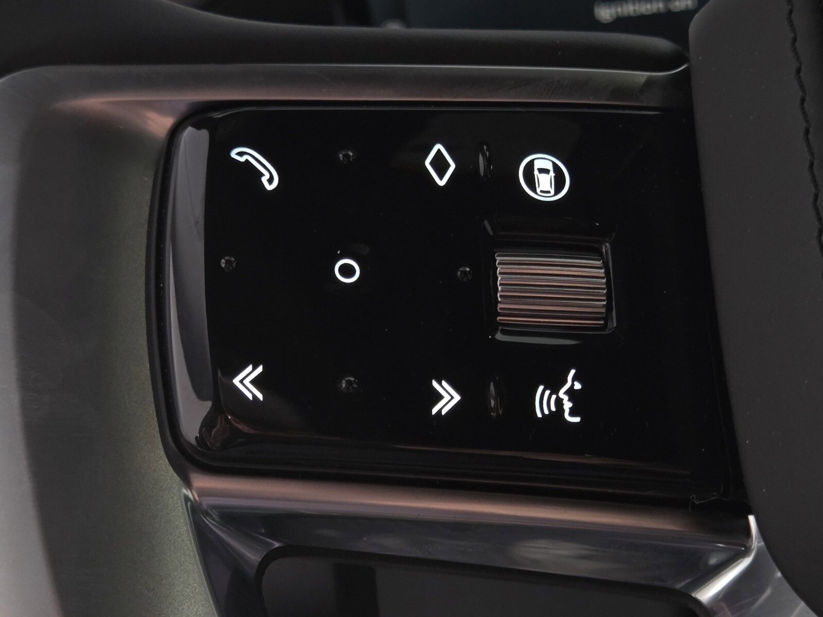 New 2025 Land Rover Range Rover Long Wheelbase SE image 23