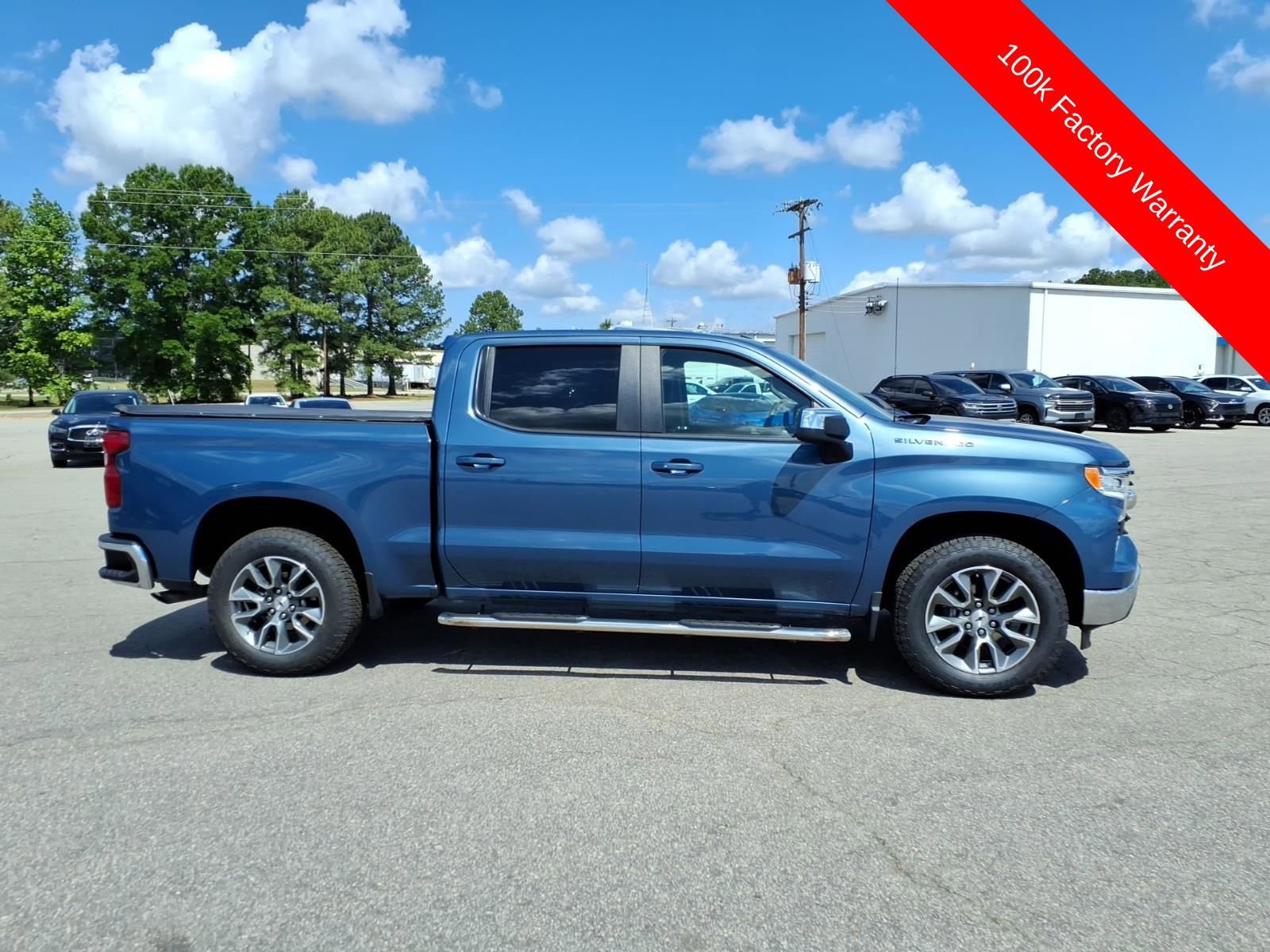 Used 2024 Chevrolet Silverado 1500 LT AWD/4WD image 6