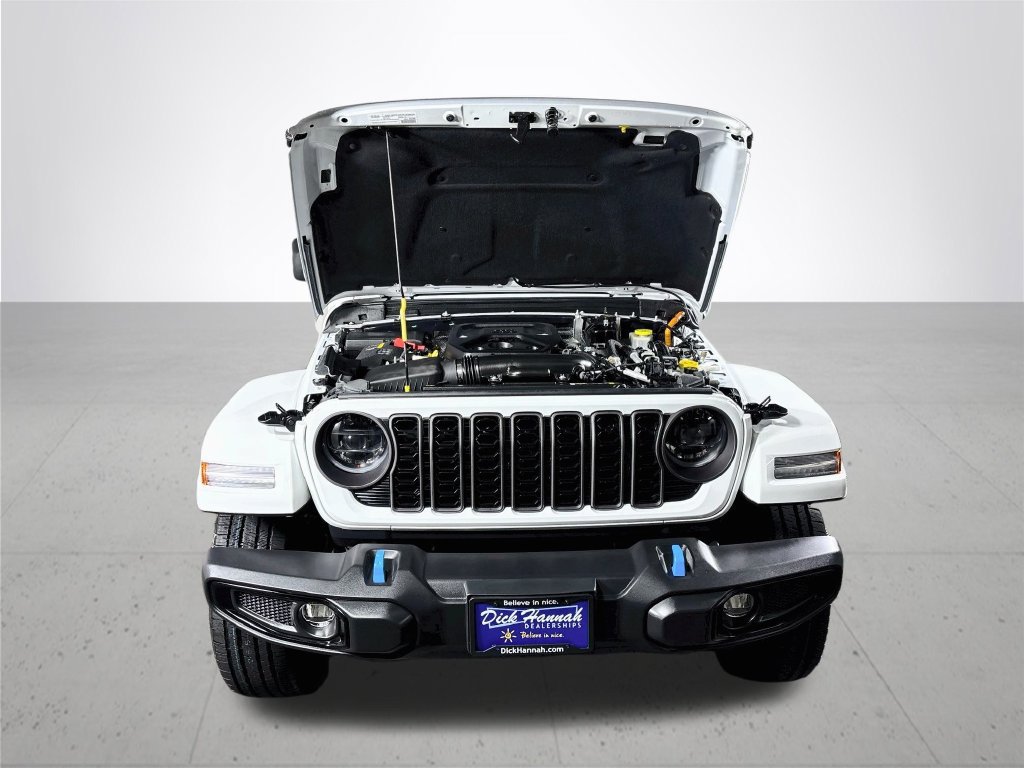 Certified 2024 Jeep Wrangler Unlimited w/ Convenience Group AWD/4WD image 22