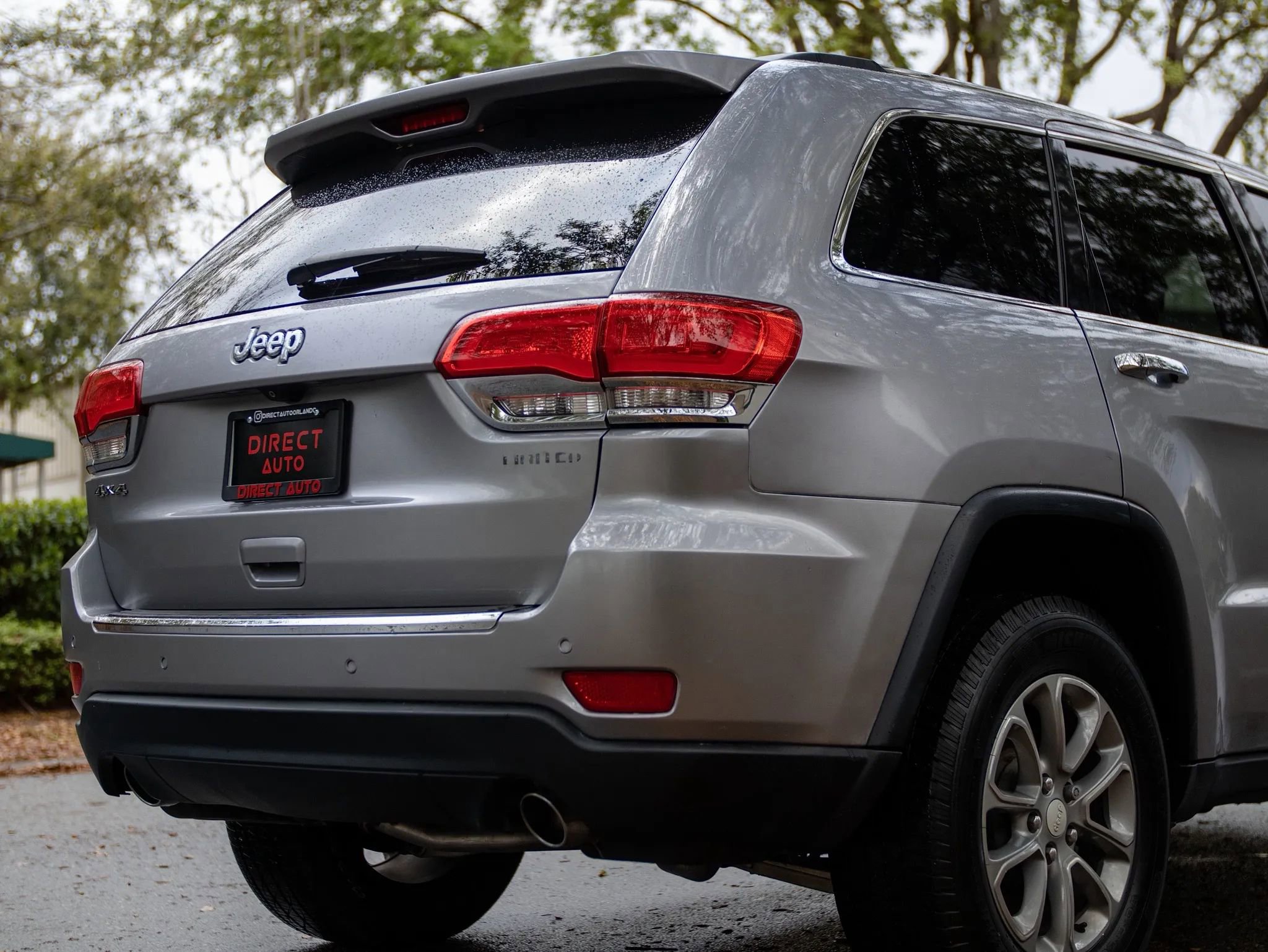 Used 2014 Jeep Grand Cherokee Limited image 10