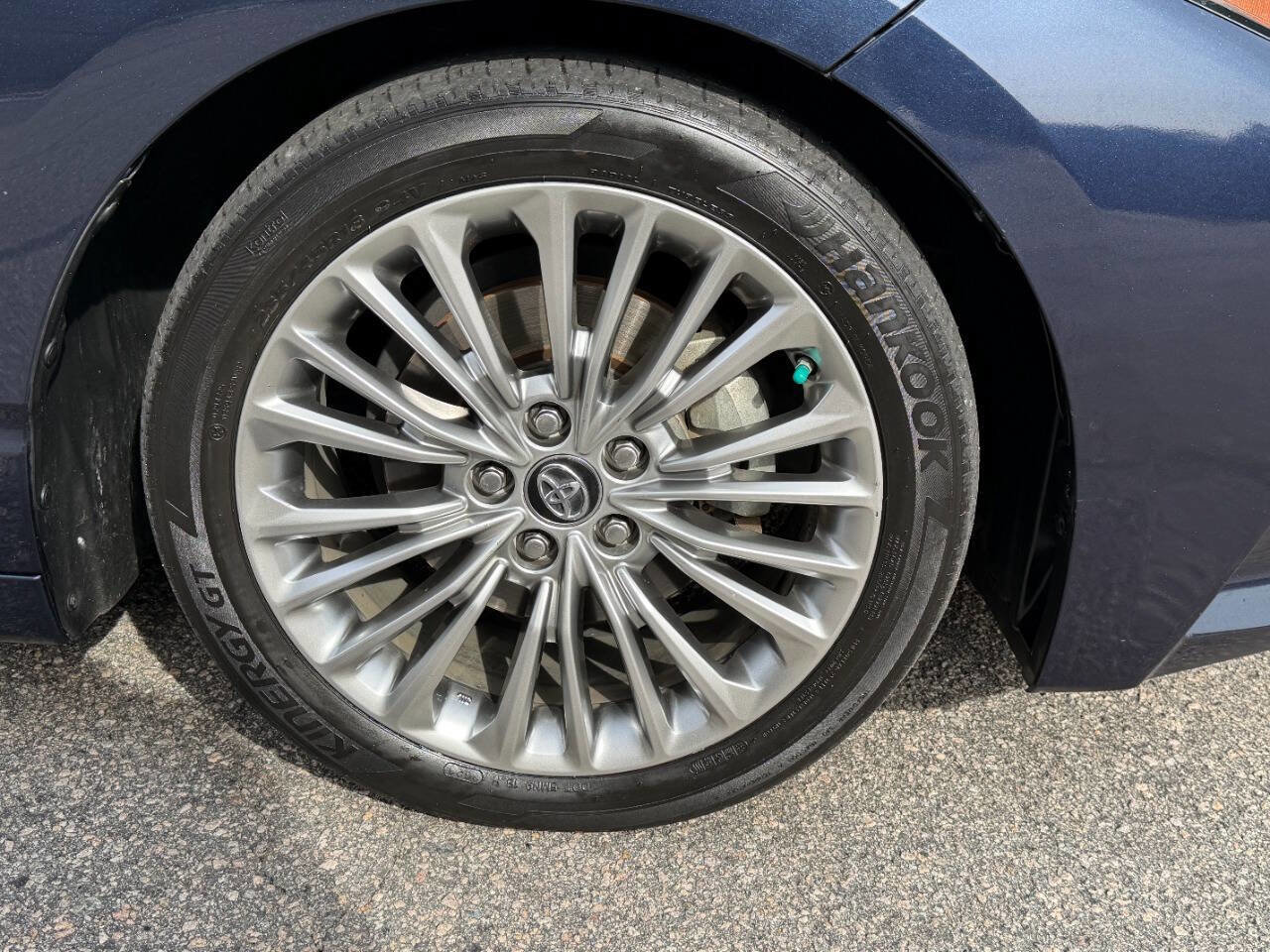 Used 2019 Toyota Avalon Limited image 57