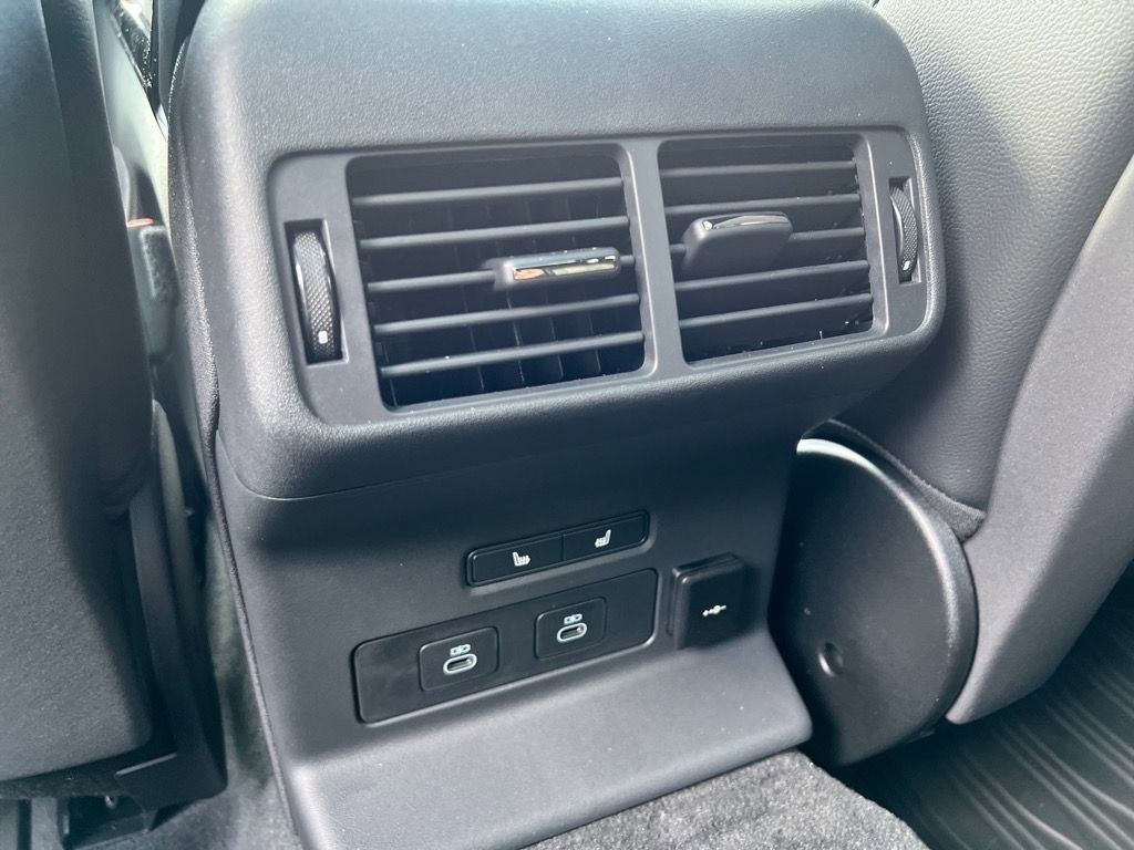 New 2026 Land Rover Range Rover Velar Dynamic SE image 27