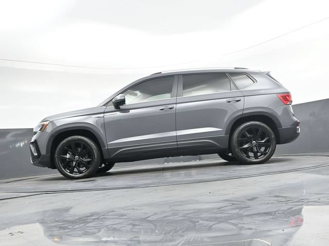 Used 2023 Volkswagen Taos SE w/ Panoramic Sunroof Package AWD/4WD image 35