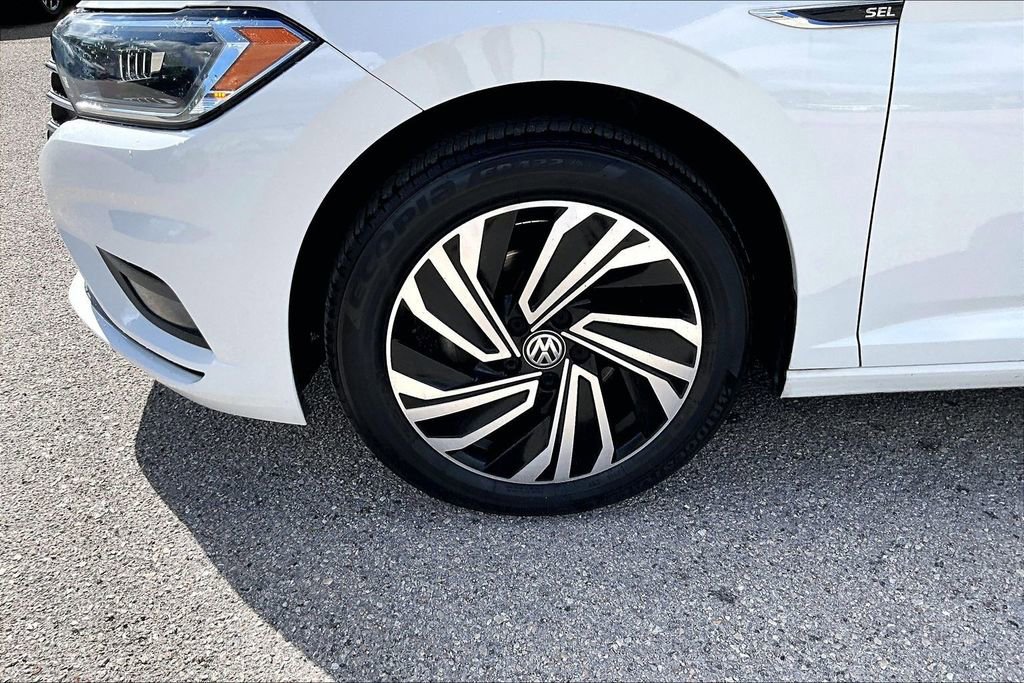 Certified 2020 Volkswagen Jetta SEL Premium image 13