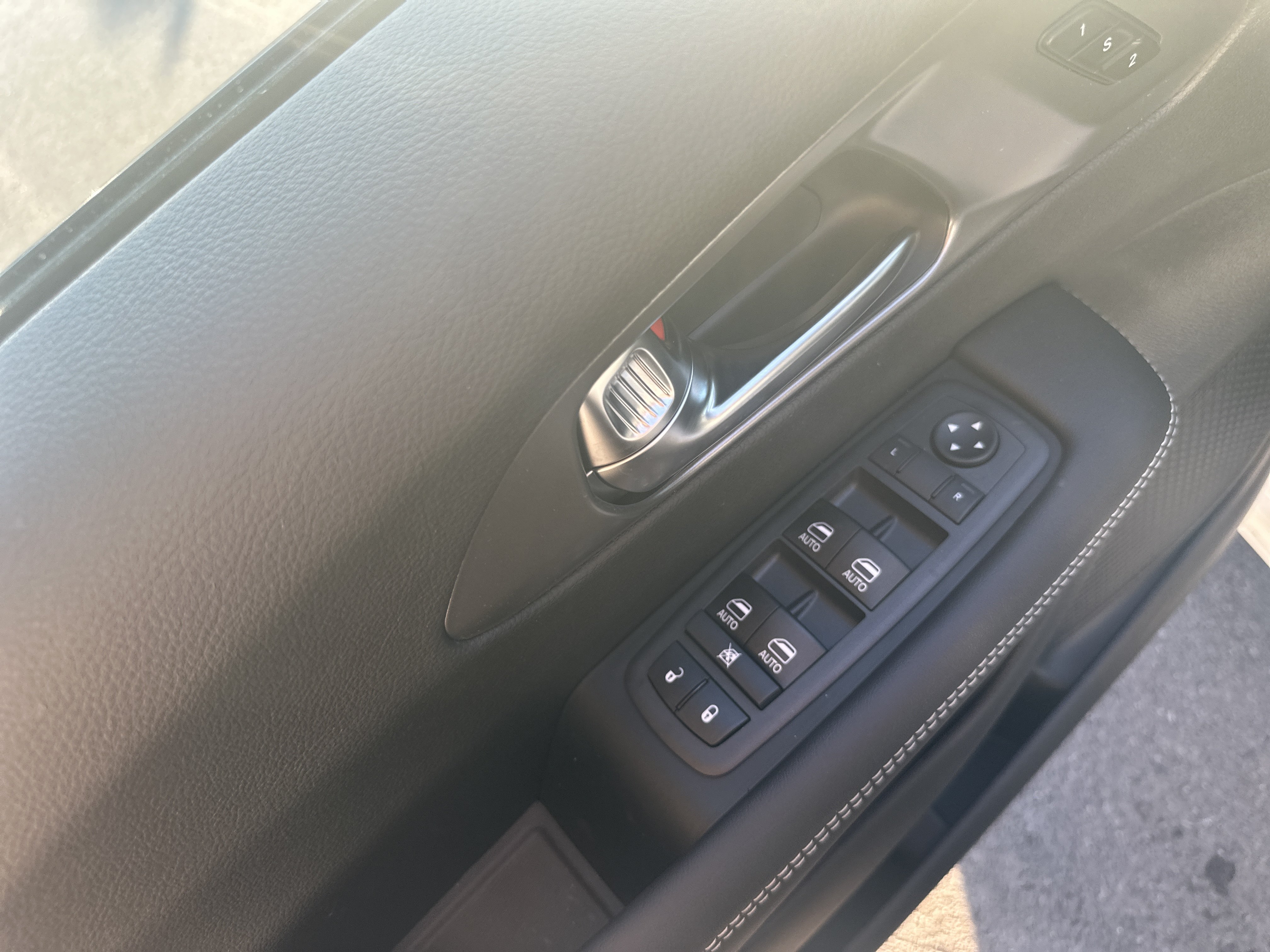 New 2026 Chrysler Pacifica Select FWD image 17