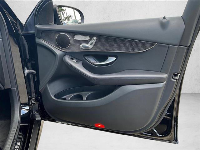 Used 2022 Mercedes-Benz GLC 300 4MATIC image 18