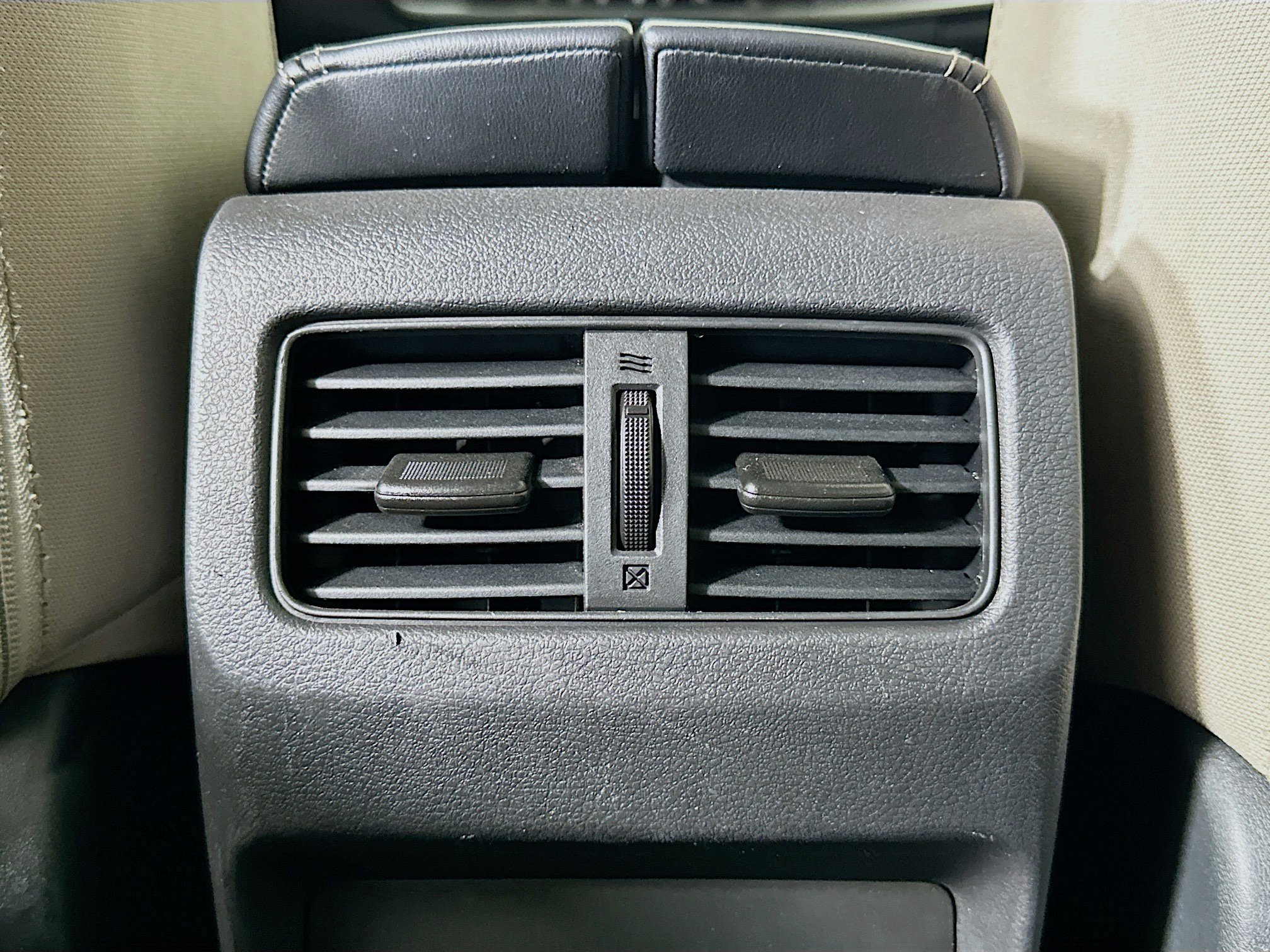 Used 2023 Nissan Rogue SV image 26