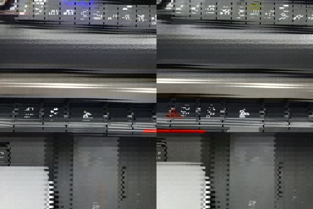 Used 2025 Toyota Sequoia Limited image 25