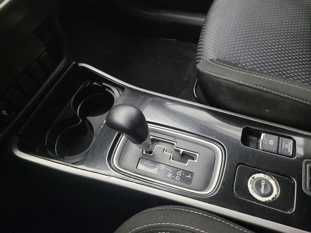 Used 2019 Mitsubishi Outlander ES AWD/4WD image 26