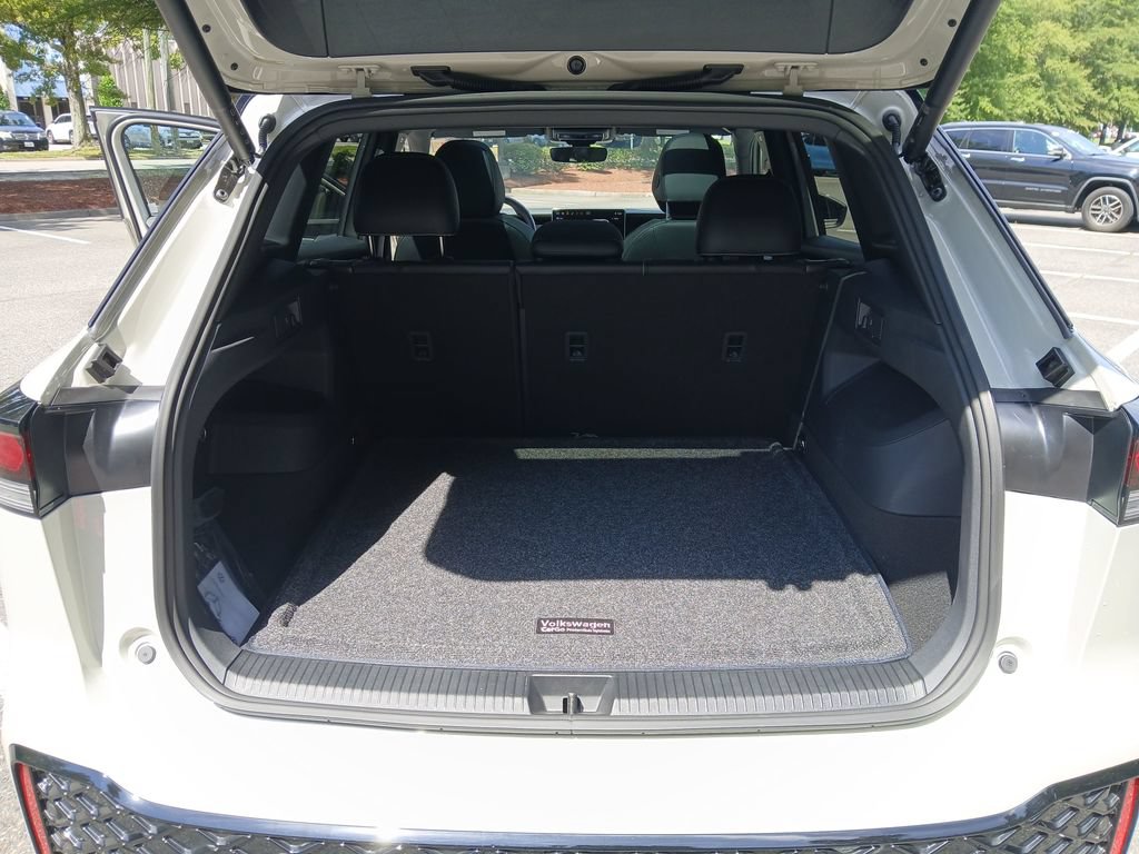 Used 2026 Volkswagen Tiguan SE R-Line AWD/4WD image 23