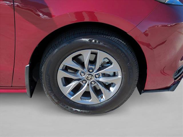 Certified 2026 Toyota Sienna LE AWD/4WD image 23