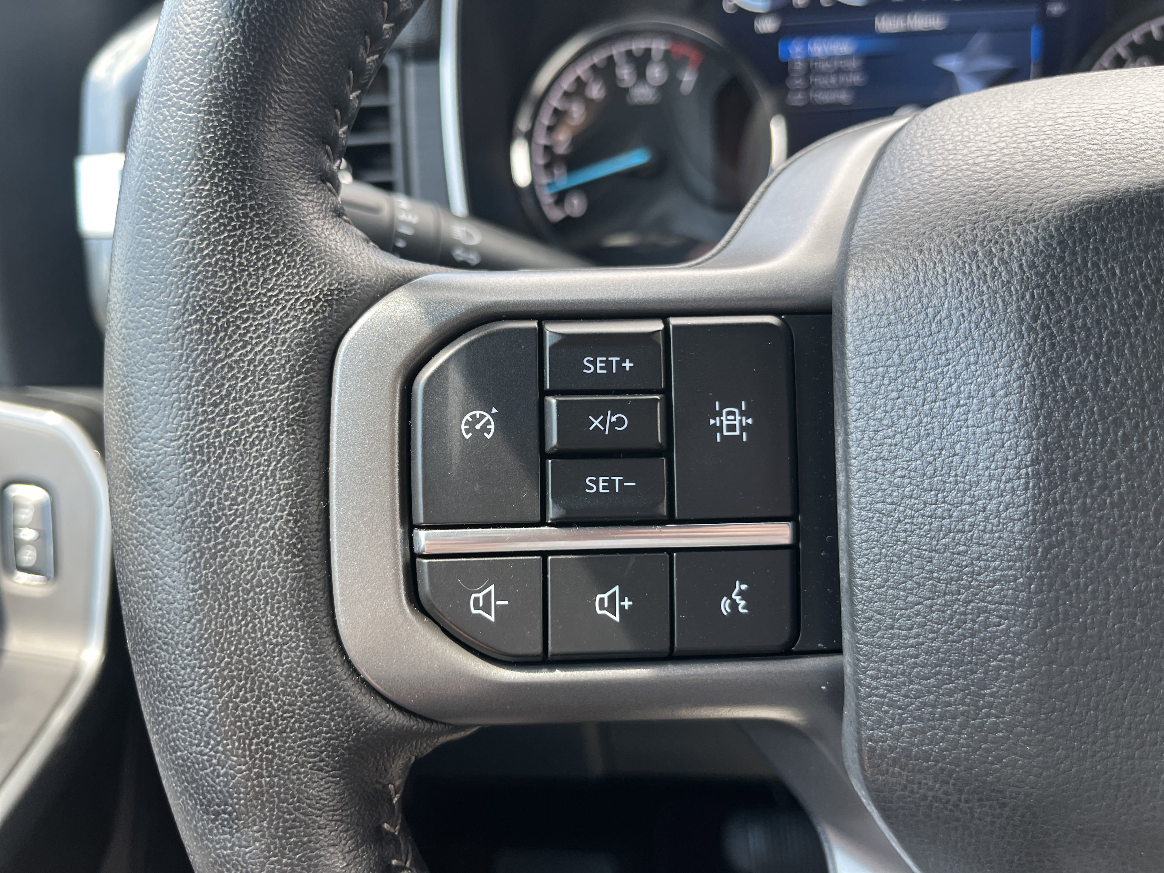 Used 2022 Ford F150 XLT w/ Equipment Group 302A High image 32