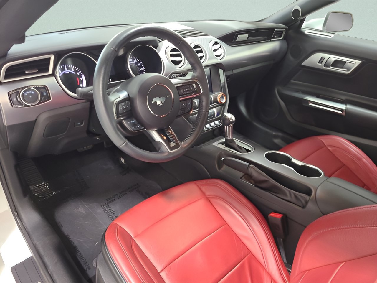 Used 2019 Ford Mustang Coupe w/ Equipment Group 101A RWD image 14