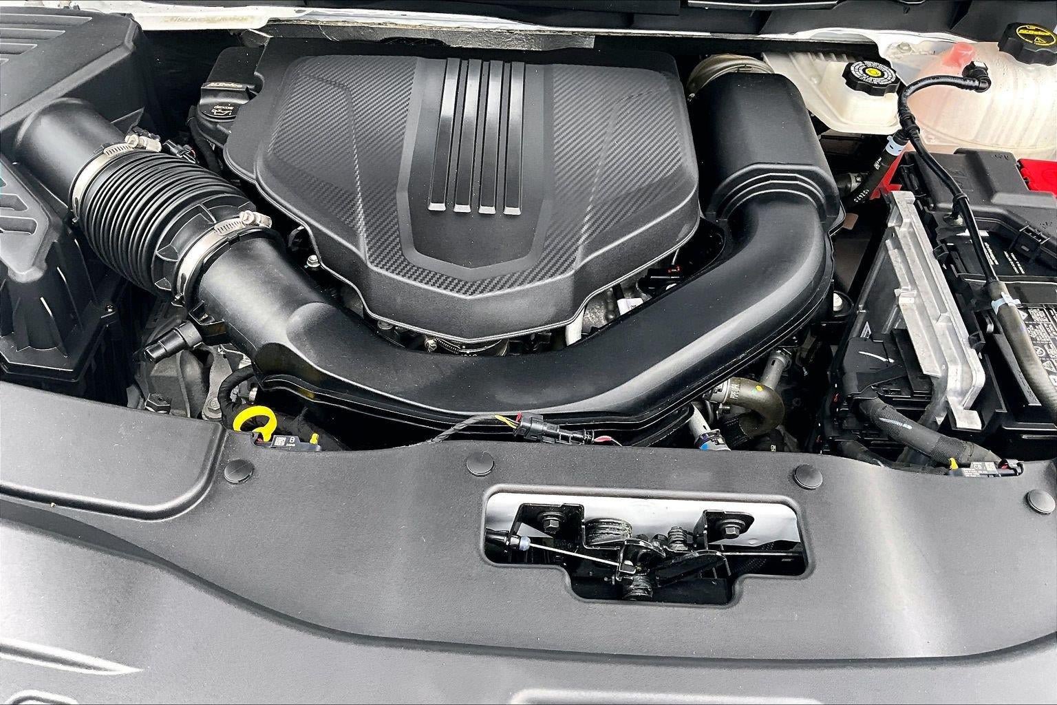 Used 2025 GMC Acadia Elevation FWD image 33