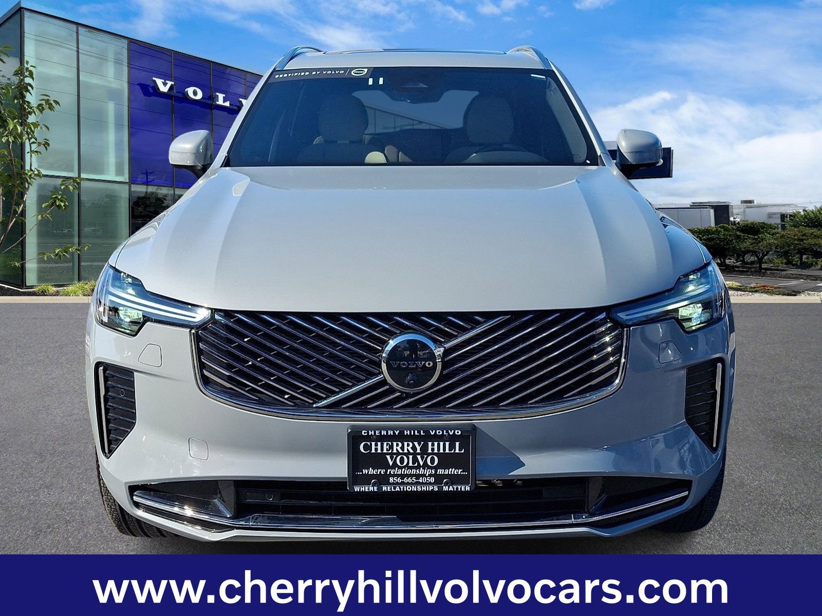 Certified 2025 Volvo XC90 B5 Plus image 2