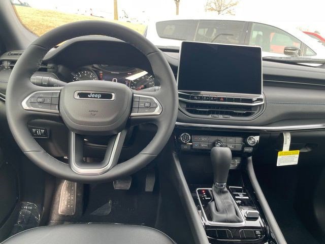 New 2026 Jeep Compass Latitude AWD/4WD image 12