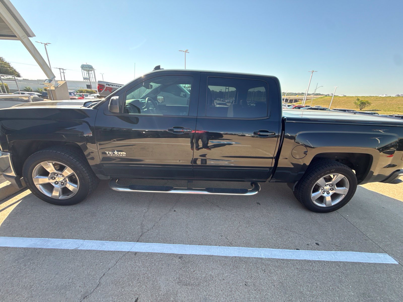 Used 2017 Chevrolet Silverado 1500 LT w/ Texas Edition RWD image 8