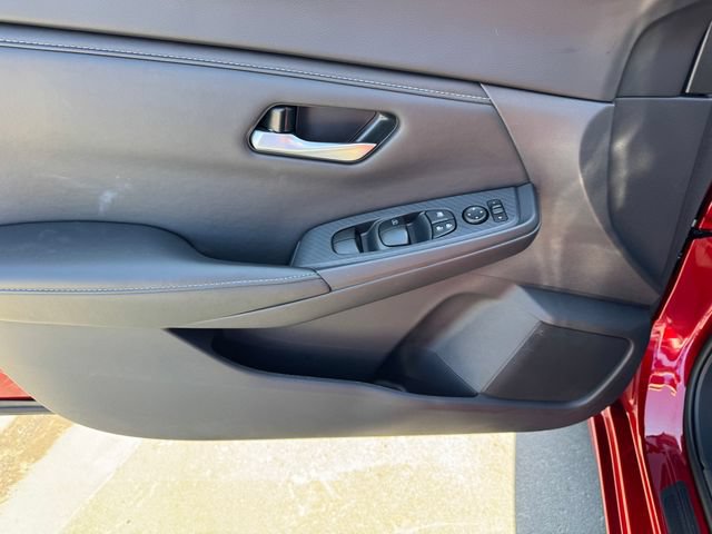 Used 2025 Nissan Sentra SV w/ All-Weather Package FWD image 14