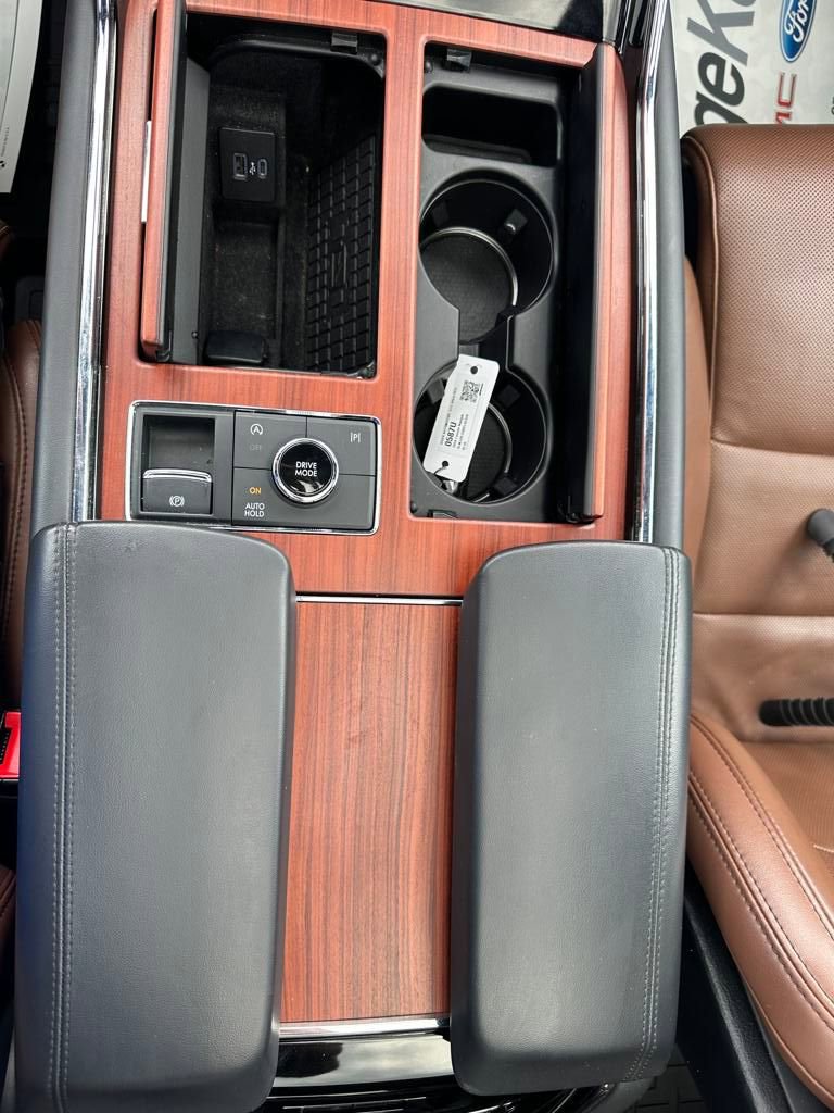 Used 2024 Lincoln Navigator Reserve image 11