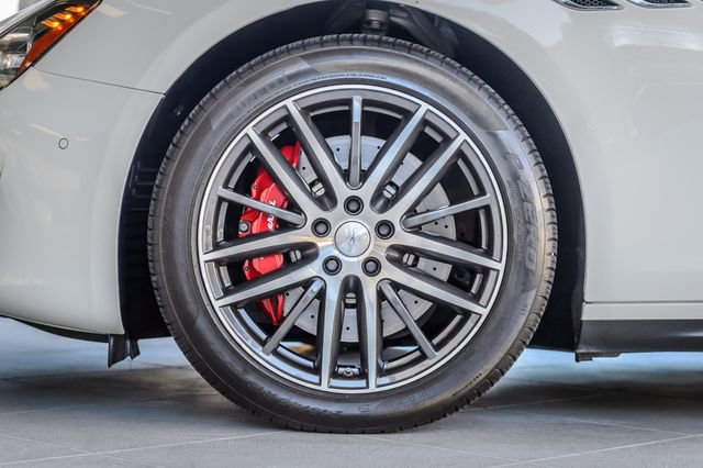 Used 2019 Maserati Ghibli S image 13