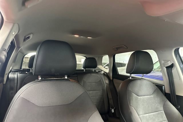 Certified 2022 Volkswagen Taos SE FWD image 21