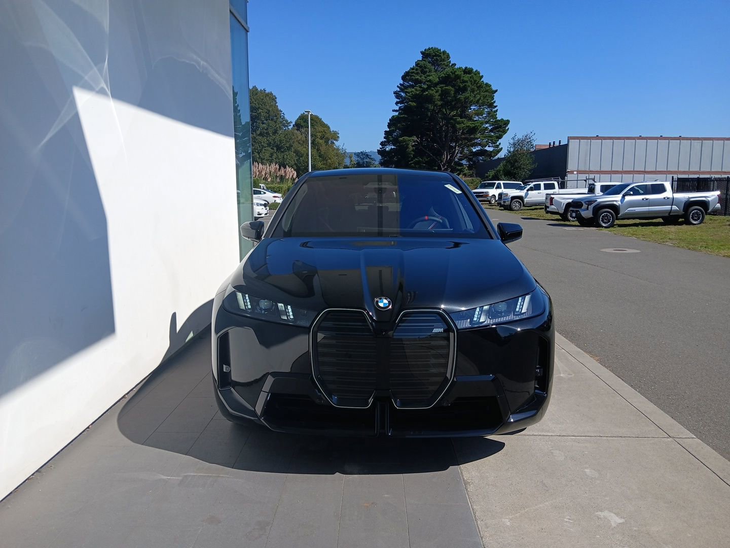 New 2026 BMW iX M70 image 7