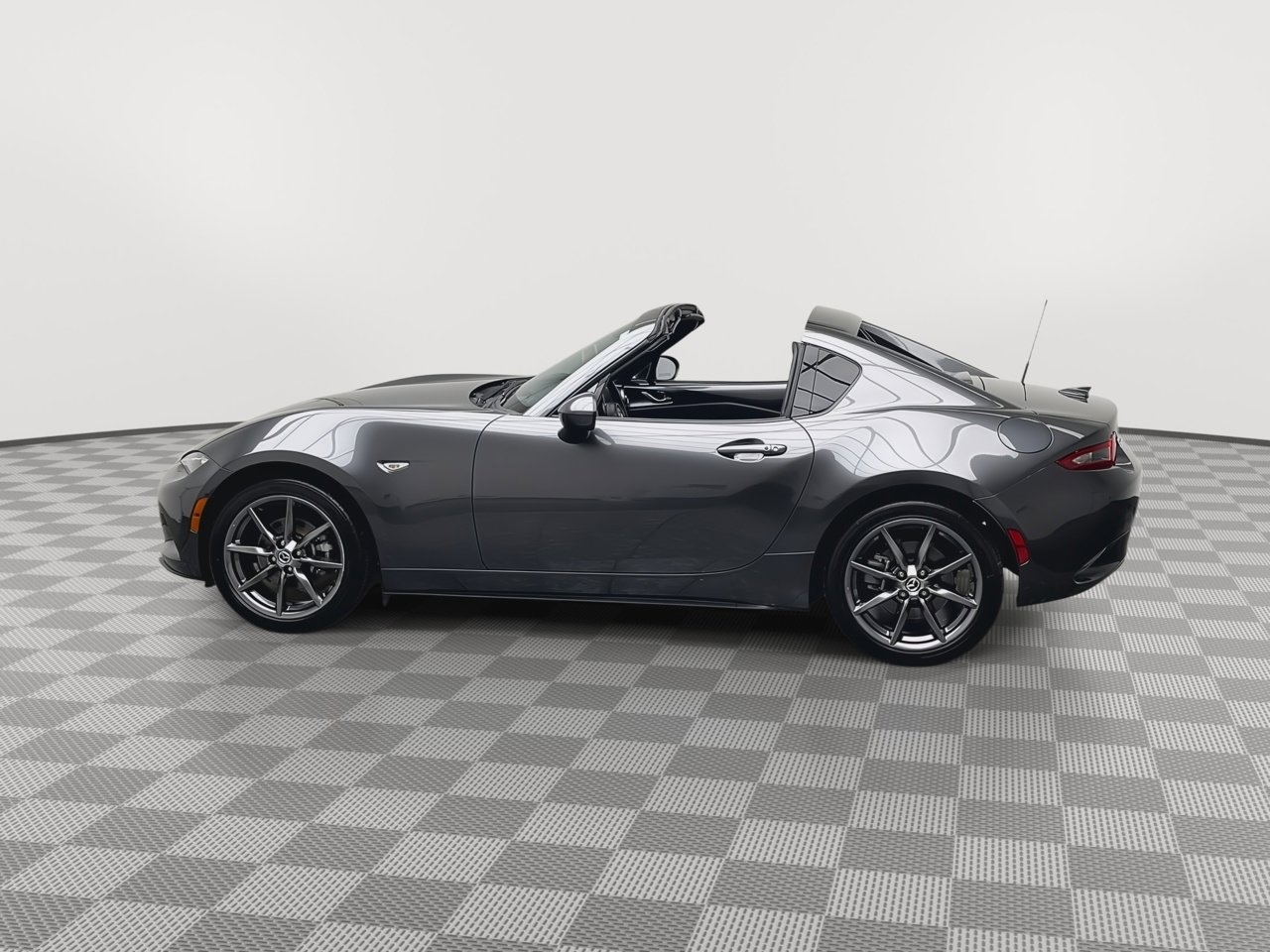 Used 2017 MAZDA MX-5 Miata RF Grand Touring image 29