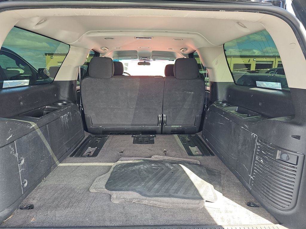 Used 2013 Chevrolet Suburban 2500 LS w/ Skid Plate Package AWD/4WD image 17