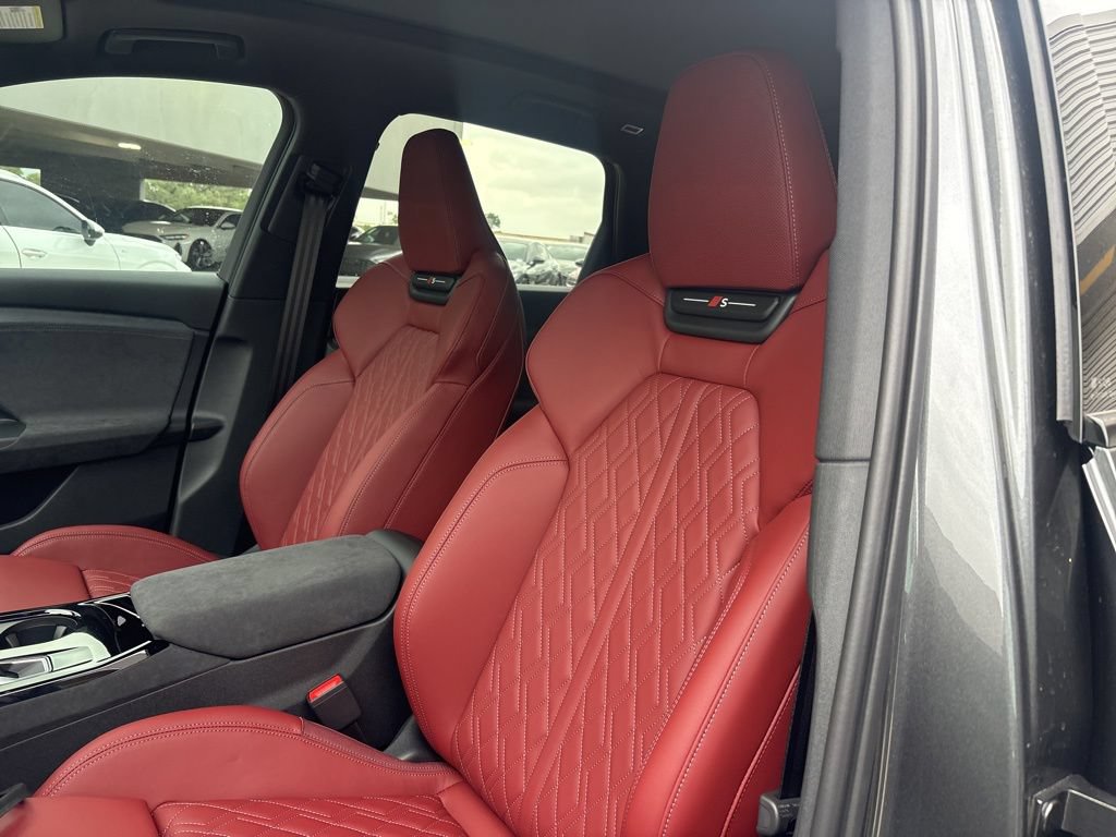 New 2027 Audi SQ6 e-tron Prestige AWD/4WD image 13