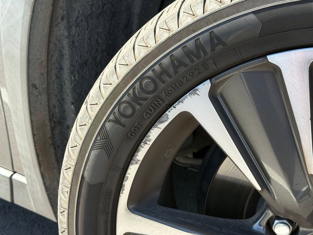 Used 2019 Lexus UX 200 image 27