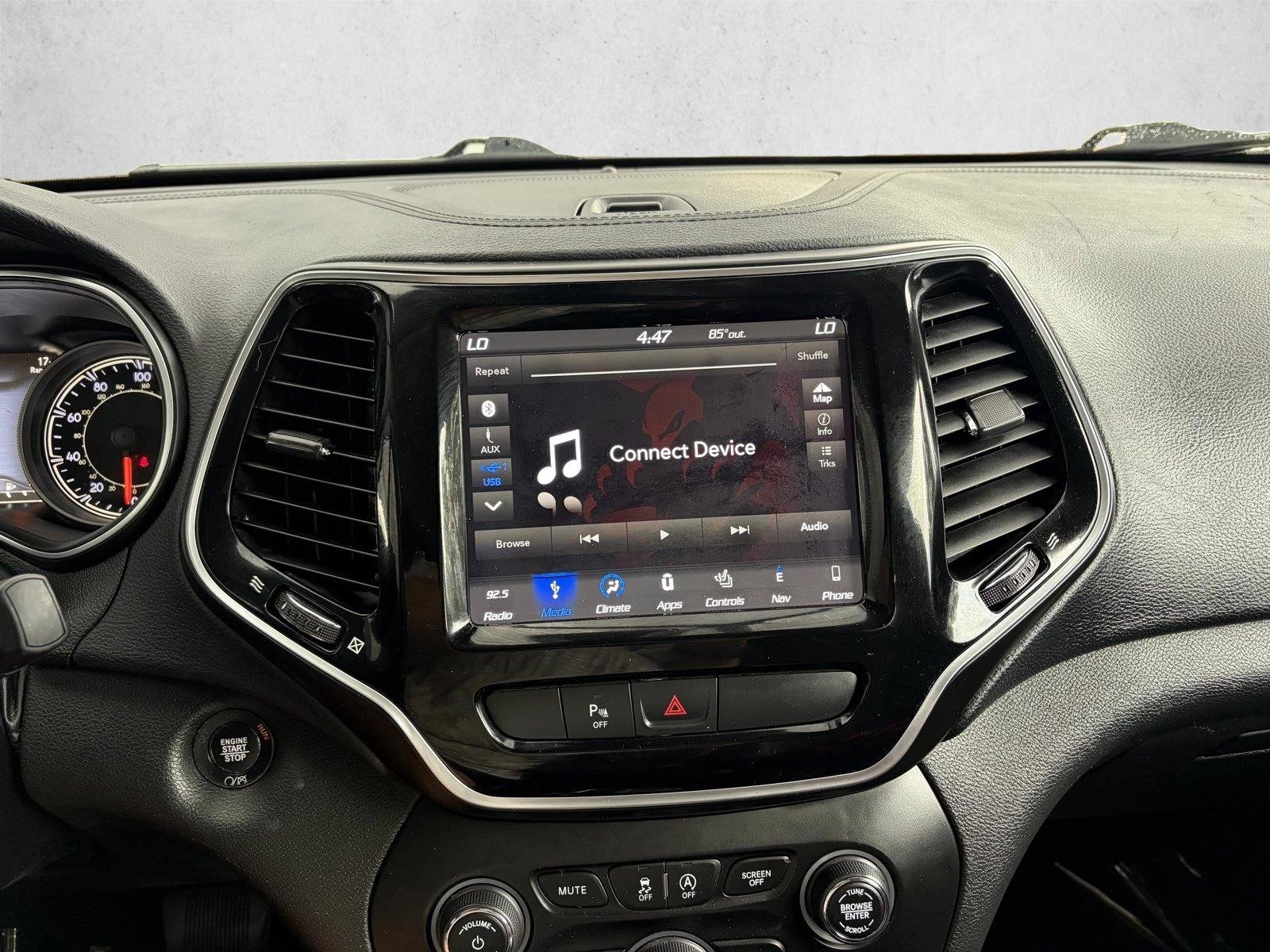 Used 2019 Jeep Cherokee Limited AWD/4WD image 10