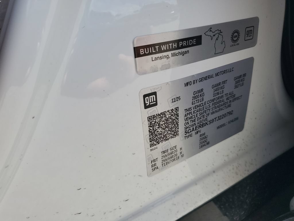 Used 2026 Buick Enclave Sport Touring FWD image 28