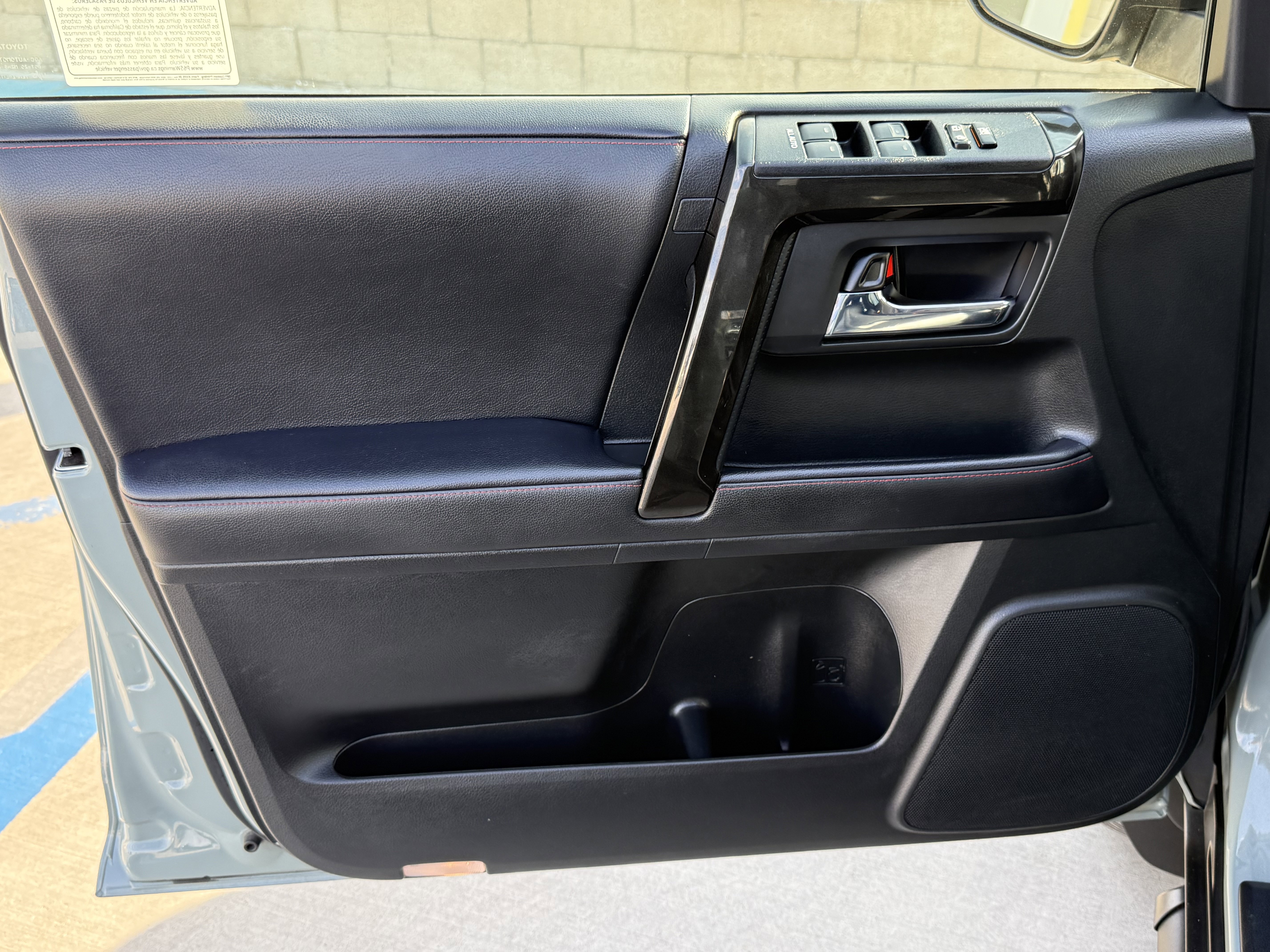 Used 2022 Toyota 4Runner TRD Off-Road Premium w/ TRD Black Wheel Package (TMS) image 15