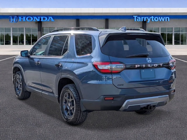 New 2026 Honda Pilot TrailSport image 3