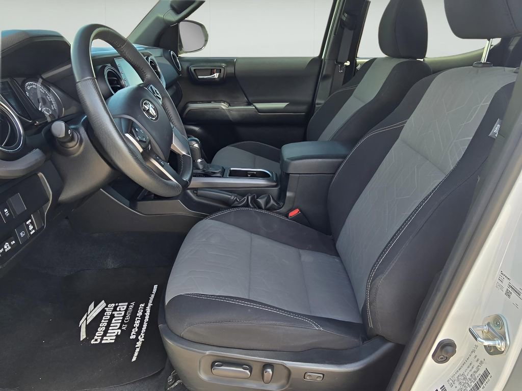 Used 2021 Toyota Tacoma TRD Sport w/ Technology Package AWD/4WD image 26