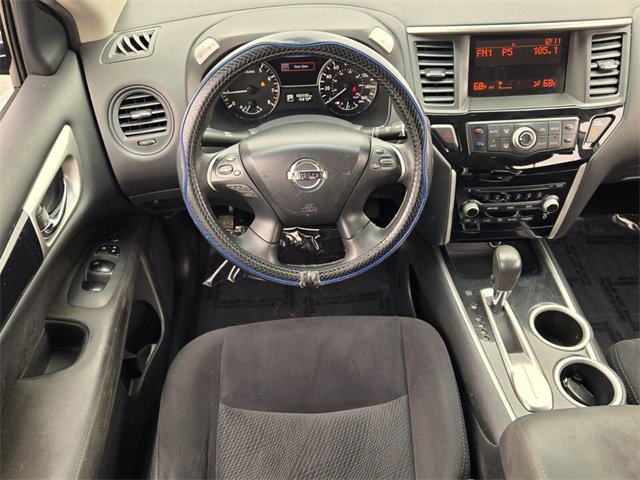 Used 2014 Nissan Pathfinder S image 13