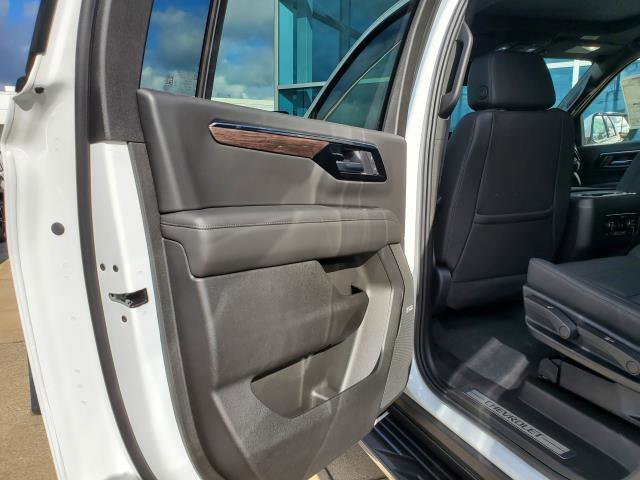 New 2025 Chevrolet Suburban LT w/ Comfort Package image 25