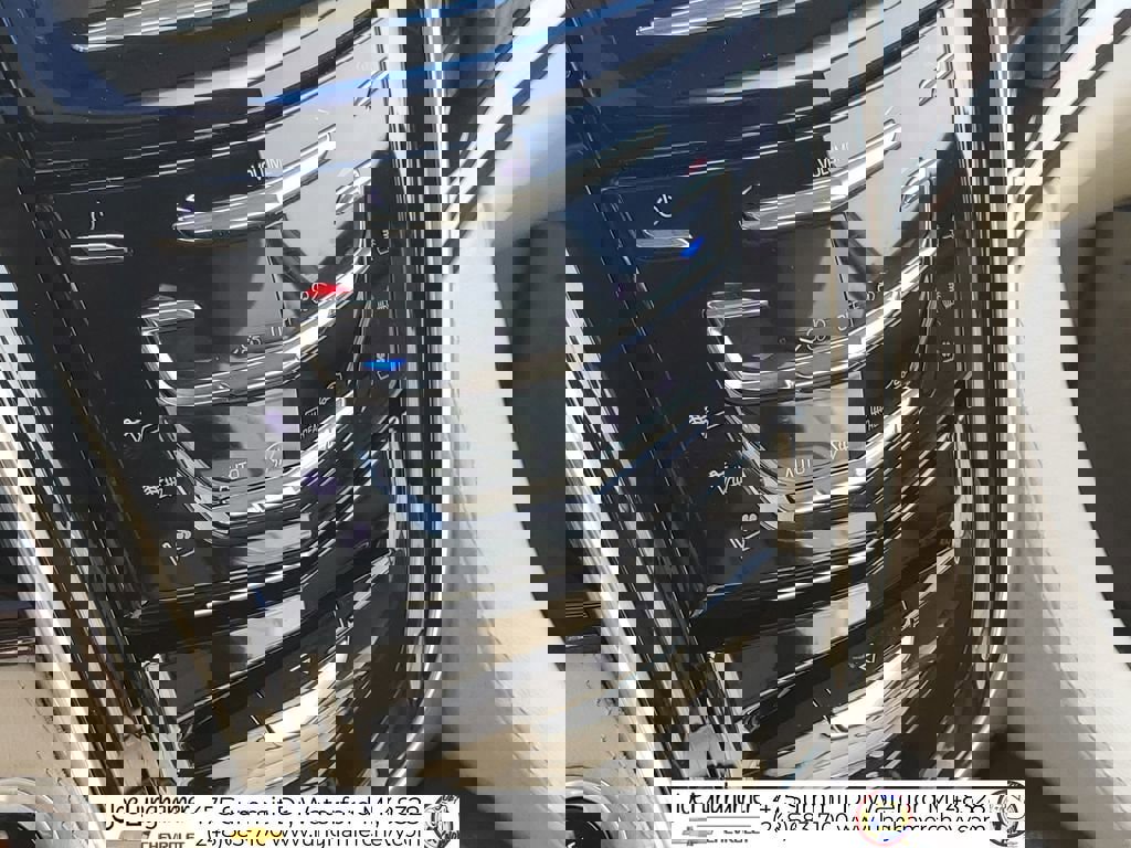 Certified 2016 Cadillac Escalade ESV Luxury image 19