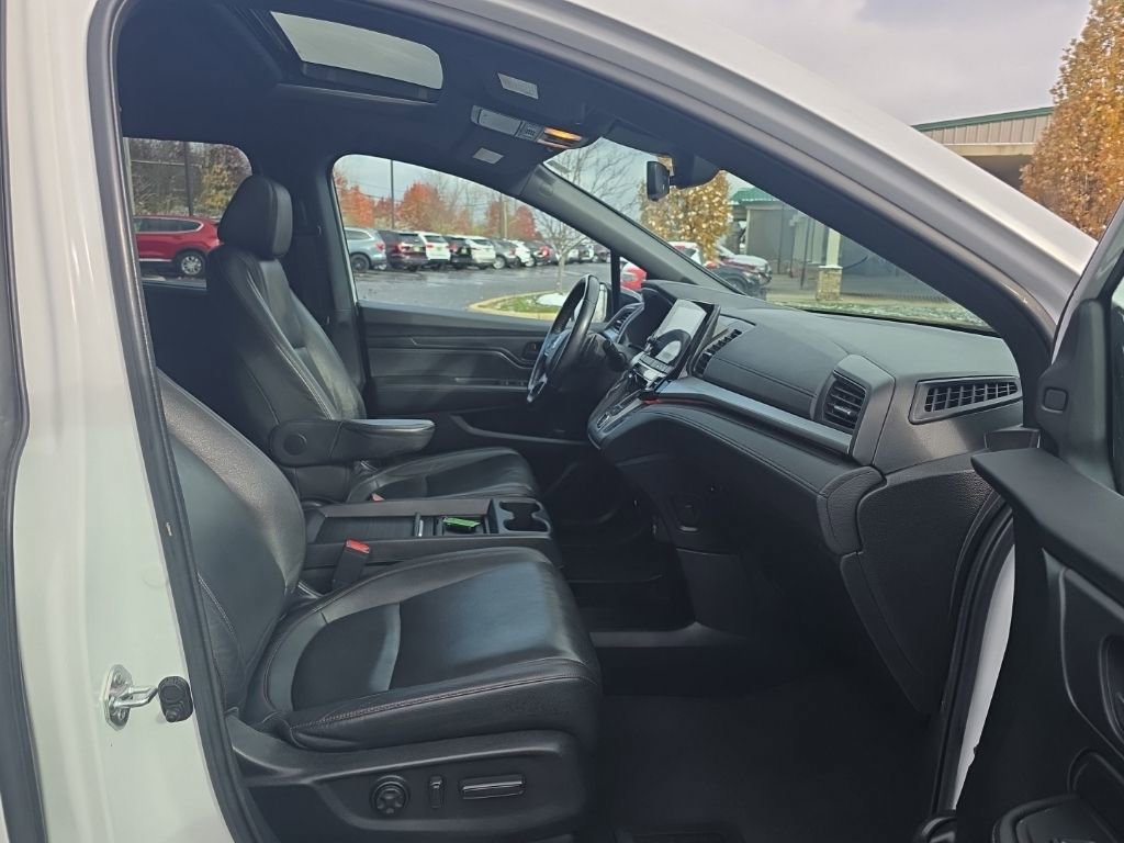 Used 2023 Honda Odyssey Sport image 46