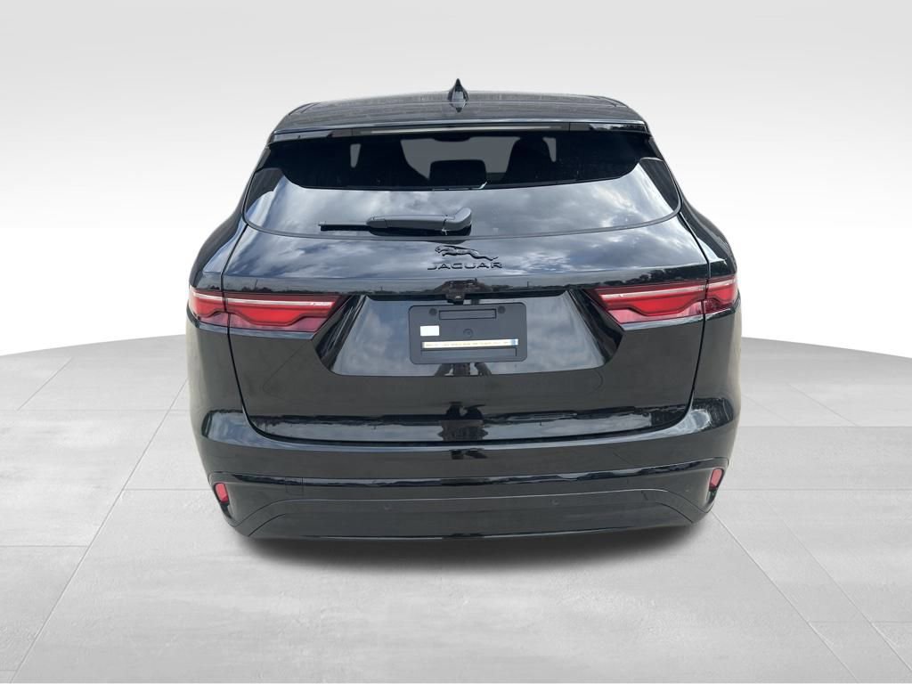Used 2025 Jaguar F-PACE R-Dynamic S image 8